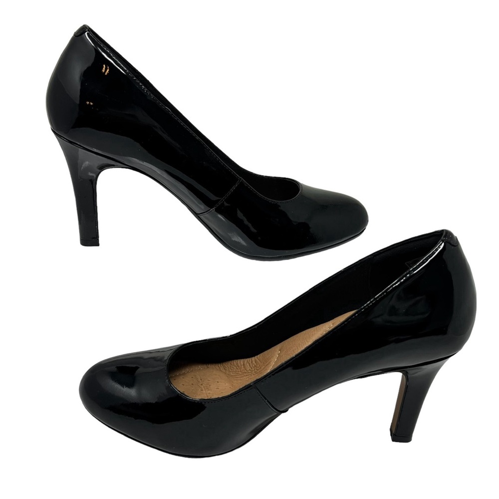 CLARKS PATENT LEATHER HEELS